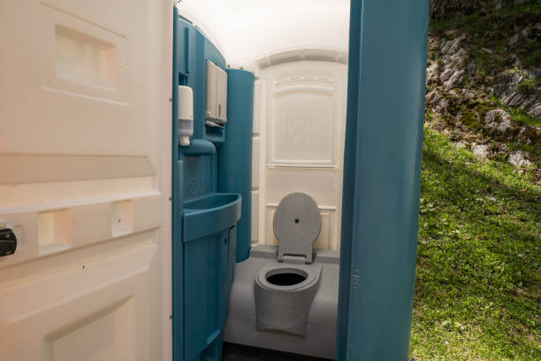 Types of Portable Toilets We Offer in Alabaster, AL